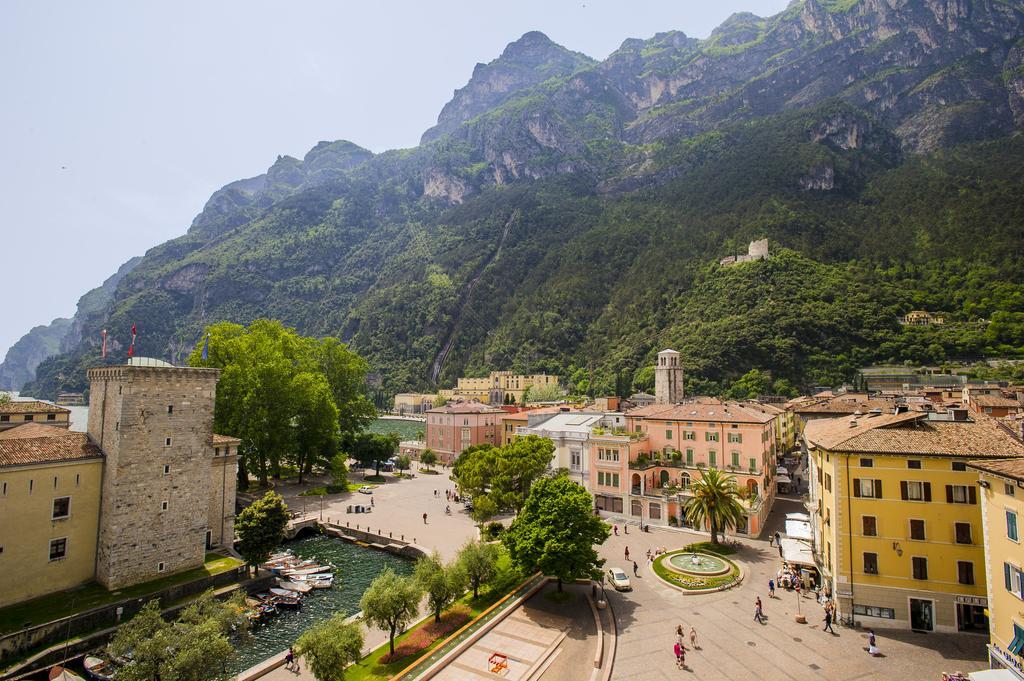 Grand Hotel Riva Exterior photo